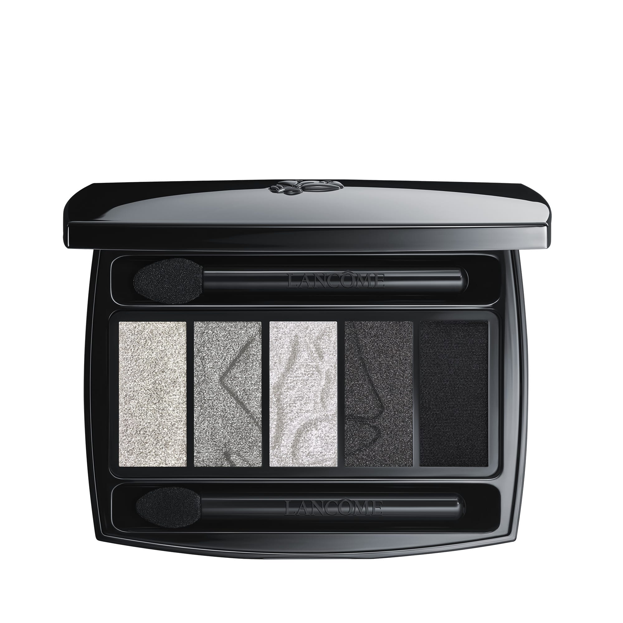 14 Smokey Chic